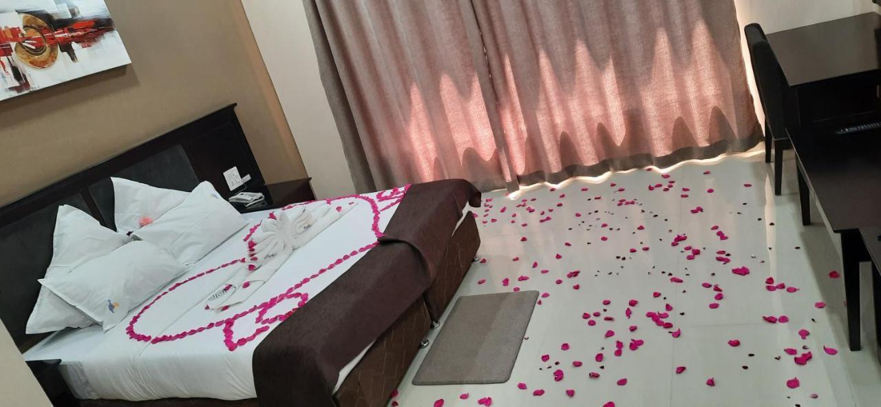 לוסקה Palm Kalash Hotel מראה חיצוני תמונה