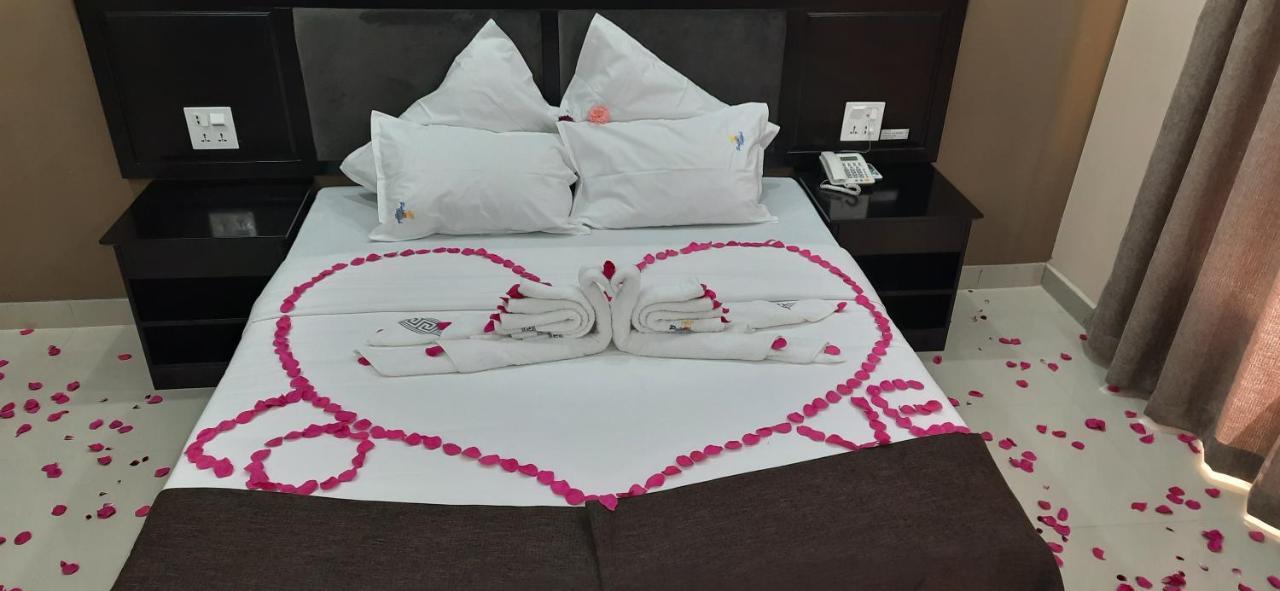 לוסקה Palm Kalash Hotel מראה חיצוני תמונה