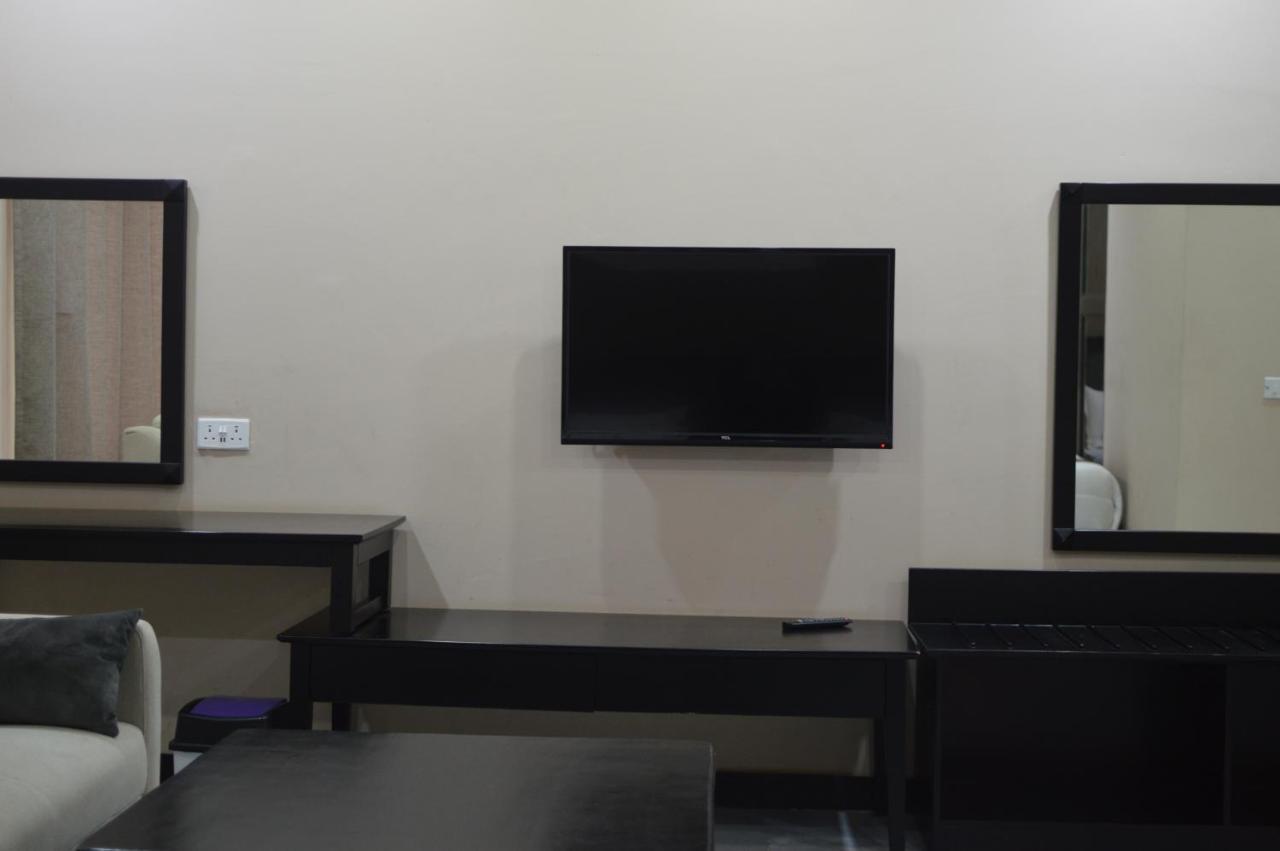 לוסקה Palm Kalash Hotel מראה חיצוני תמונה