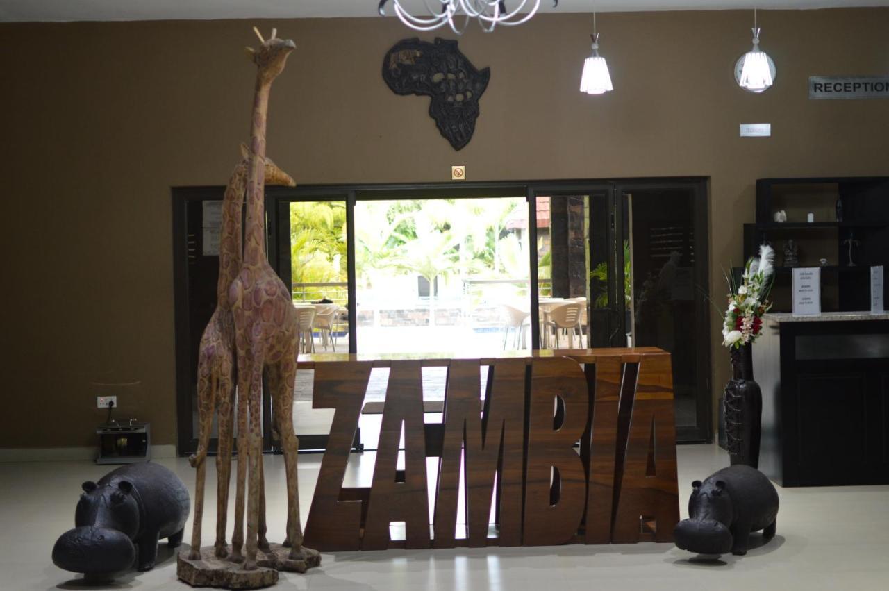 לוסקה Palm Kalash Hotel מראה חיצוני תמונה