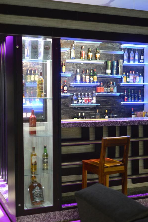 לוסקה Palm Kalash Hotel מראה חיצוני תמונה